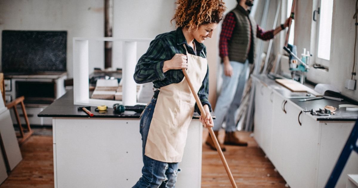 Image of a professional cleaning crew working in a new house.